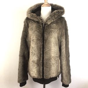 🔽 Victoria Secret Pink Faux Fur Jacket Brown M/M